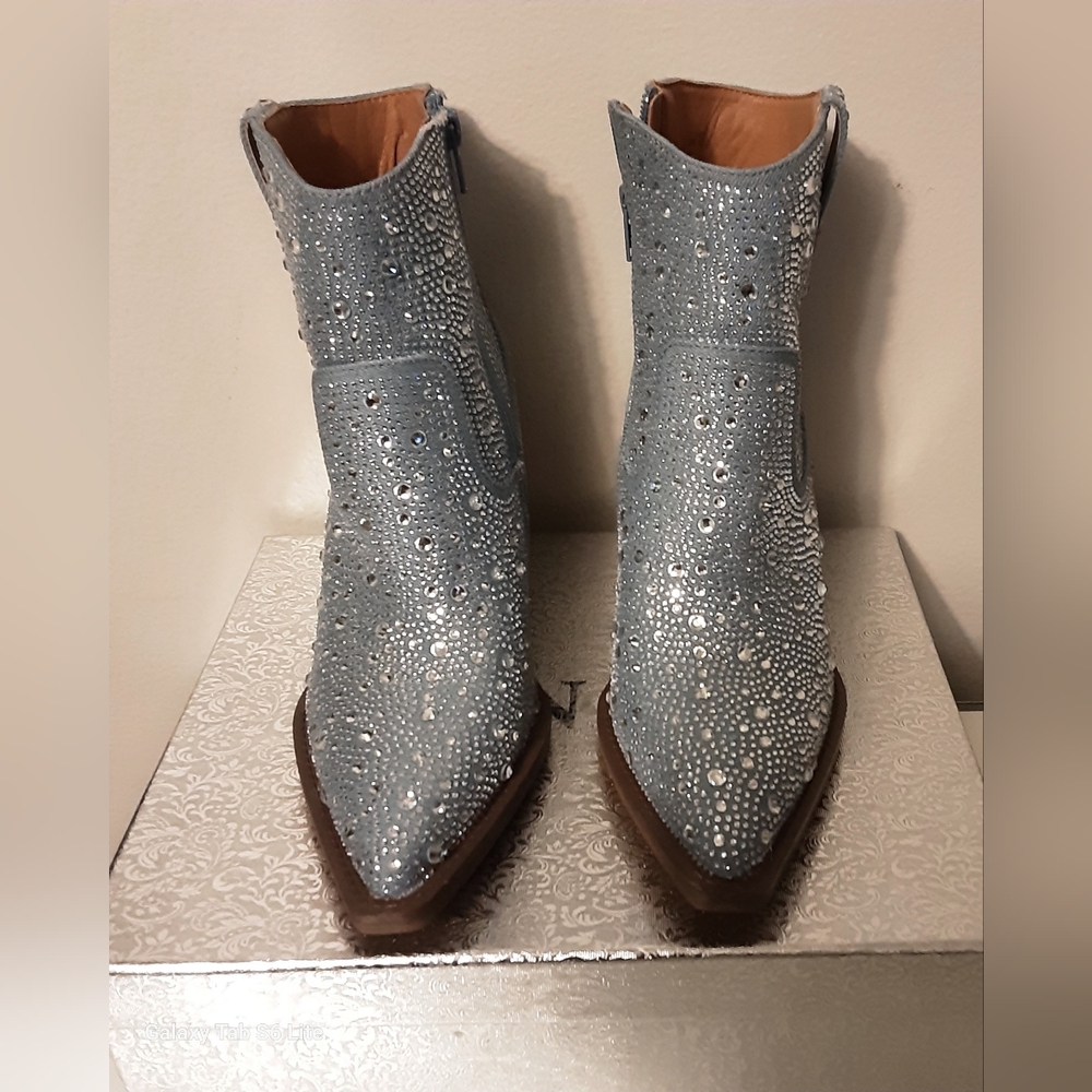 Very G Sparkling Blue Ankle Boots Size 8. - Picture 4 of 10